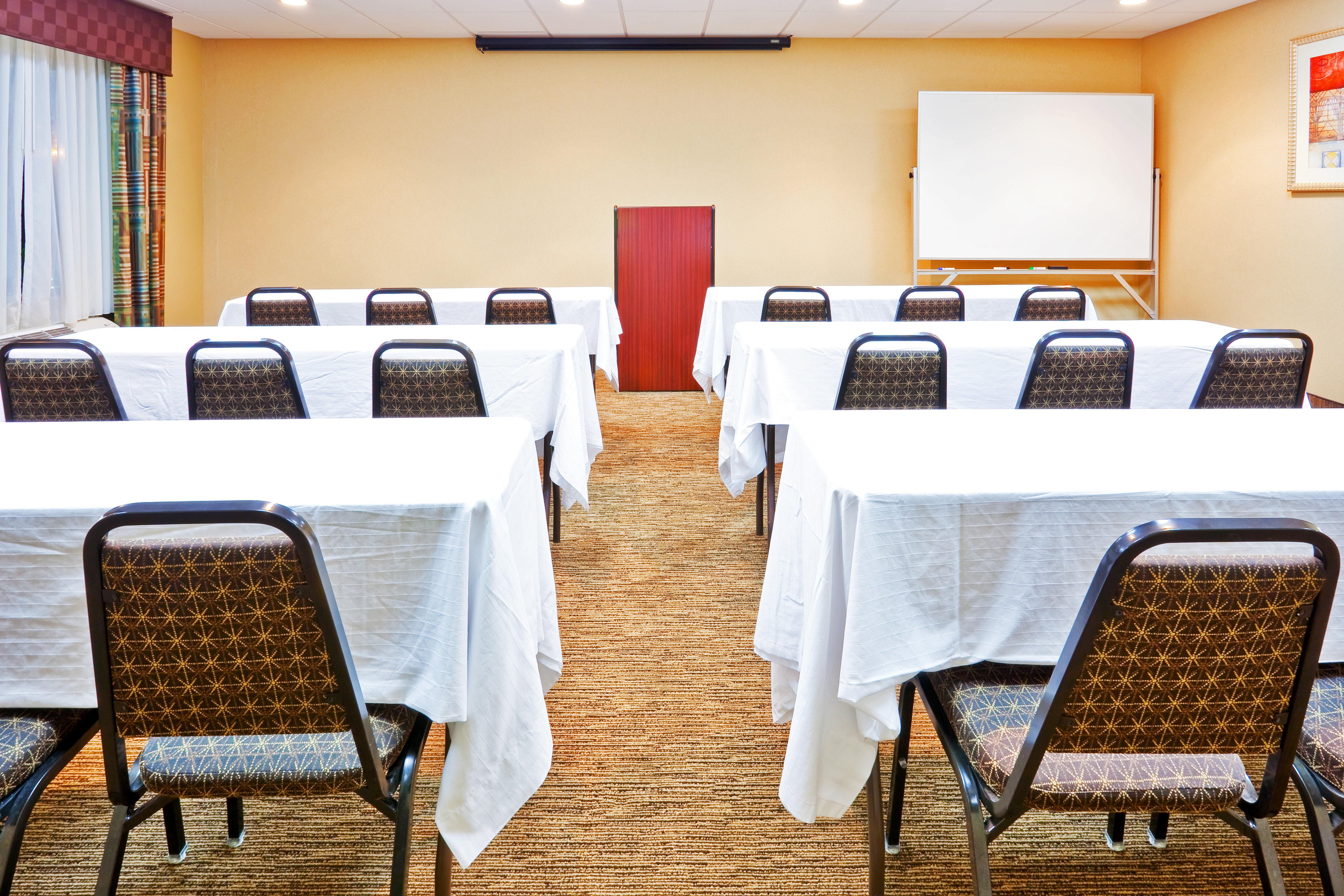 Holiday Inn Express Hotel & Suites-Magee, An Ihg Hotel Extérieur photo