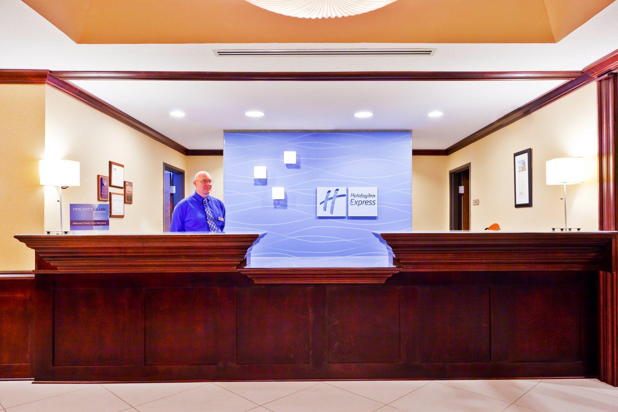 Holiday Inn Express Hotel & Suites-Magee, An Ihg Hotel Extérieur photo